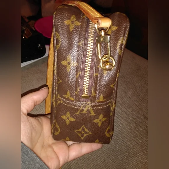 Louis Vuitton crossbody bag - Picture 5 of 16
